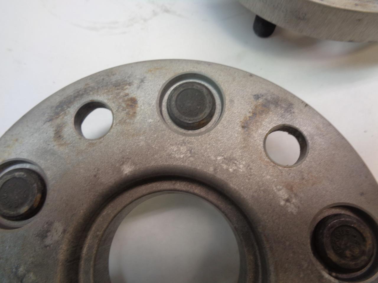 USED PAIR OF HUB SPACERS WITH LUG NUTS BBS09.23.495-23 R5TF