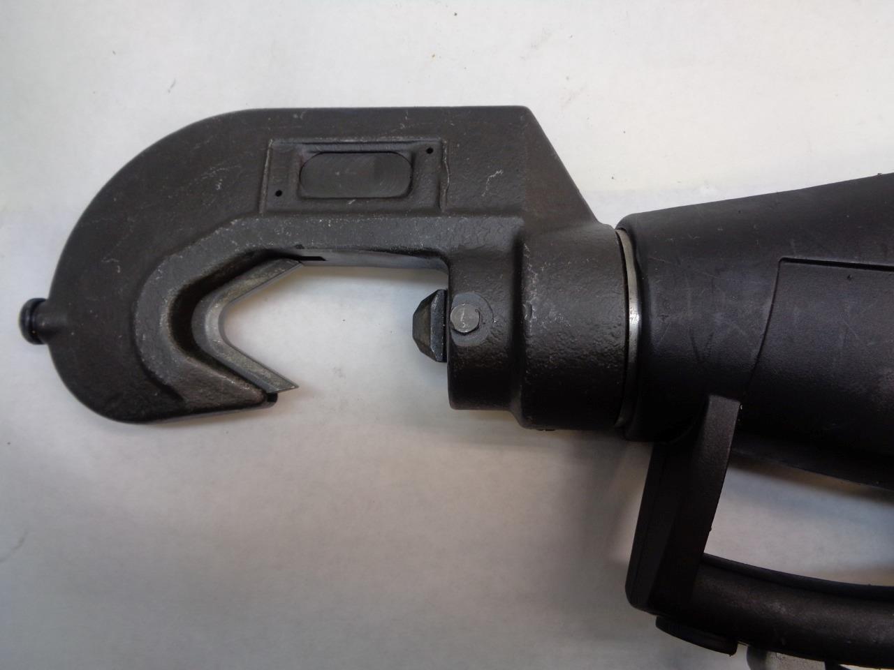 T&B 12 TON DIELESS 14.4V BATTERY POWERED CRIMPER TOOL TBM8-750BSCR USED H1