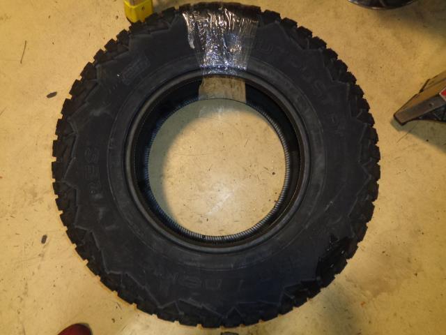 1 NOKIAN OUTPOST AT P 265 70 16 112T SL T431883 TIRE BQ1