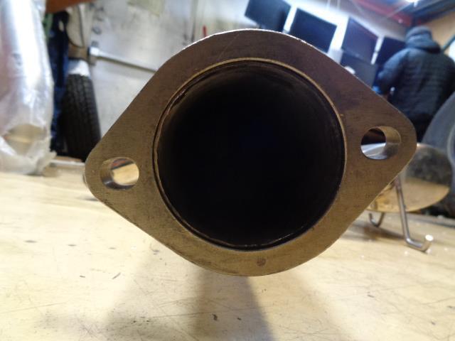 STAINLESS STEEL MUFFLER 2.75" INLET 2.5" & 3" OUTLETS 14" LENGTH R19