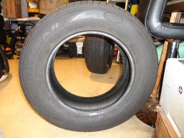 USED 10/32" GOODYEAR ASSURANCE COMFORTED TOURING P 235 65 17 104H SL 215868 BQ4