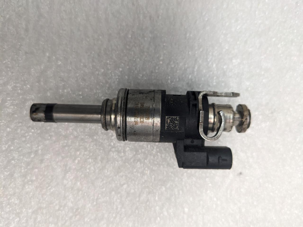 15-18 PORSCHE CAYENNE MACAN 958 TURBO FUEL INJECTOR 94611012830 USED R21SPB