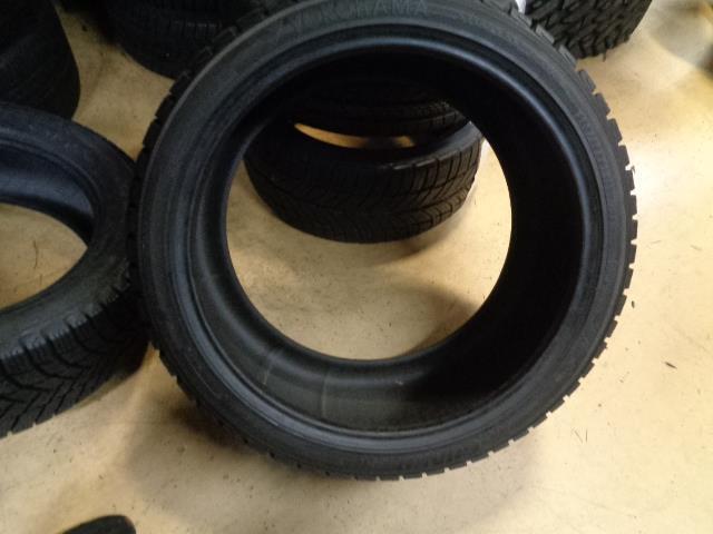 1 YOKOHAMA ICE GUARD IG51V P 295 35 21 107T XL TIRE 110151144 BQ1