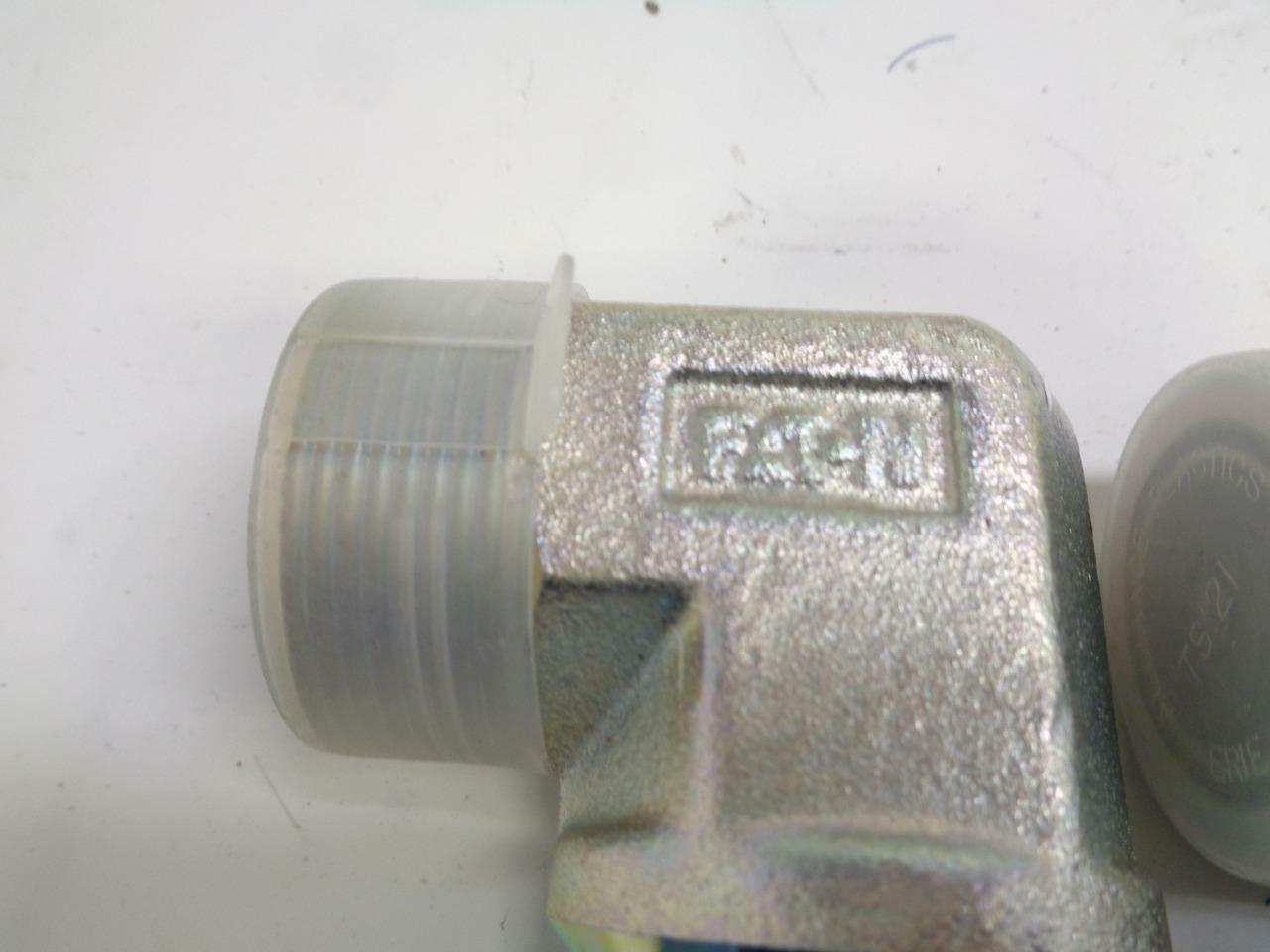 1 NEW PACK OF 3 EATON STEEL 90 DEGREE ELBOW FITTINGS MALE 1-1/2" THREAD R10TD