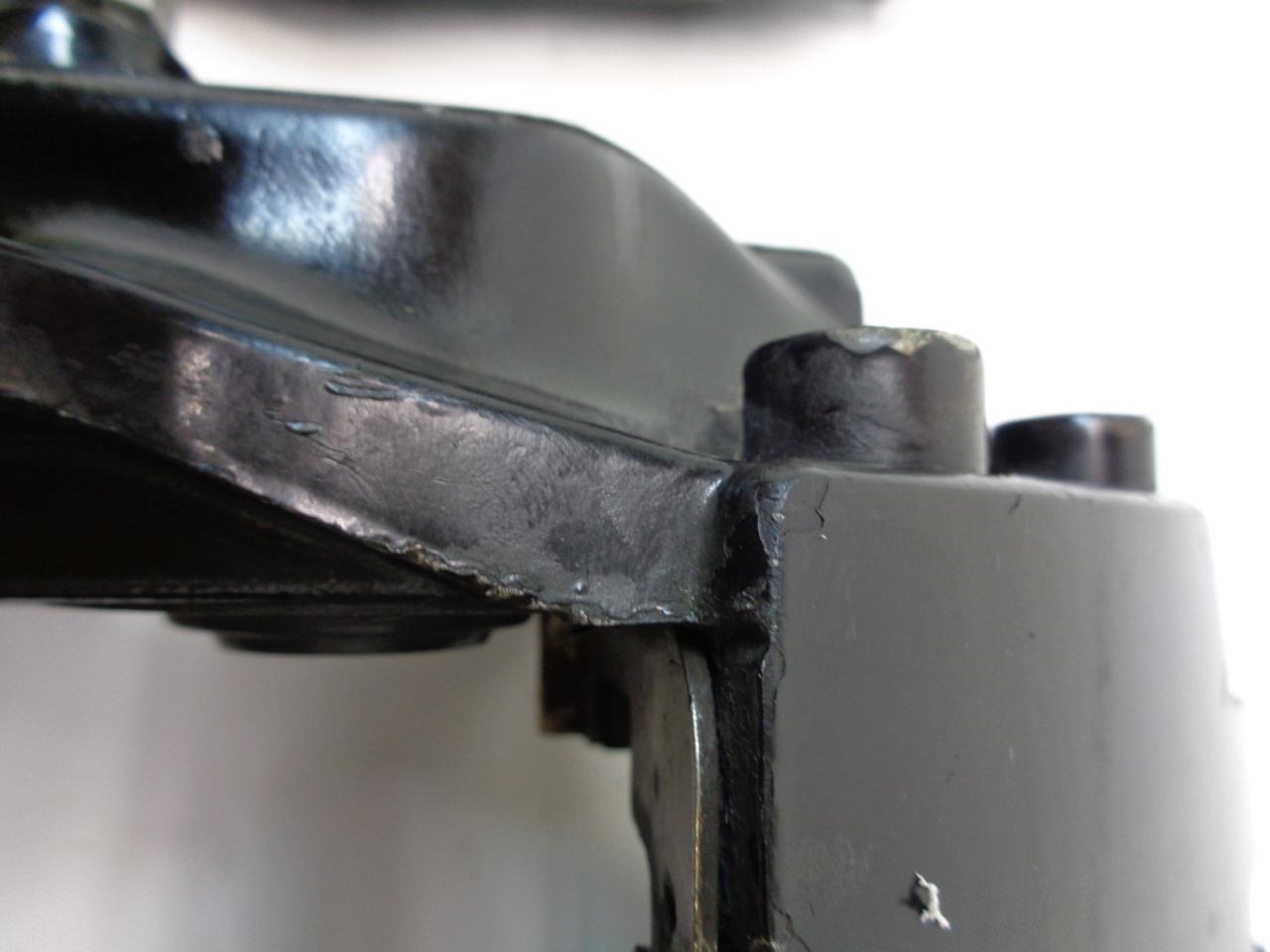 USED PAIR OF GENUINE PORSCHE 944 91 BREMBO REAR BRAKE CALIPERS 20 4672 00 R20T4