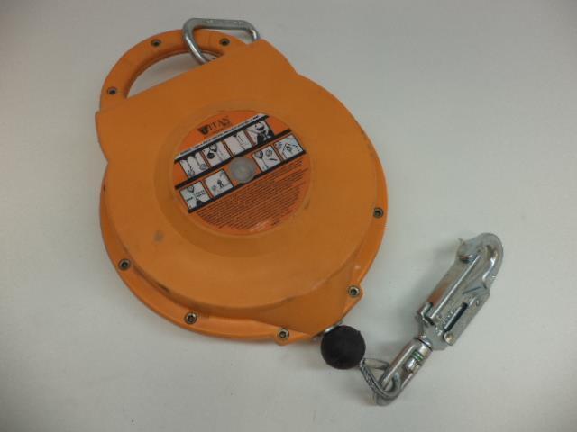 NEW MILLER TITAN SELF RETRACTING LIFELINE 50FT 3/16" GALVANIZED STEEL TR50/50FT