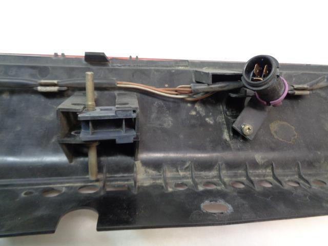 USED GENUINE PORSCHE 911 993 CARRERA TAILLIGHT LENS 993 631 140 00 R25