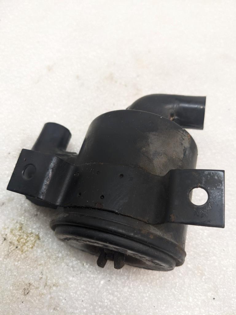 1978-1986 PORSCHE 928 SMOG AIR PUMP FILTER HOUSING 92811314500 USED R20t5