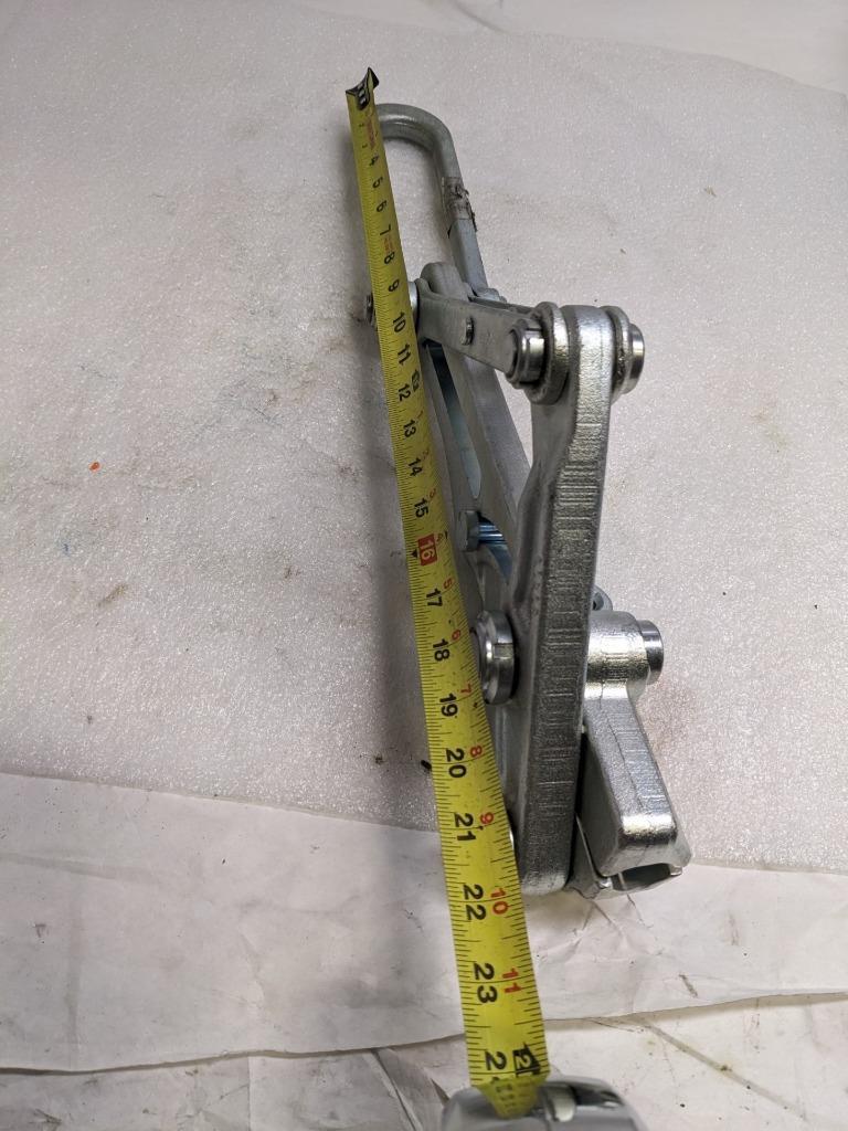 TESMEC SELF-GRIPPING CLAMP 37477 USED I1