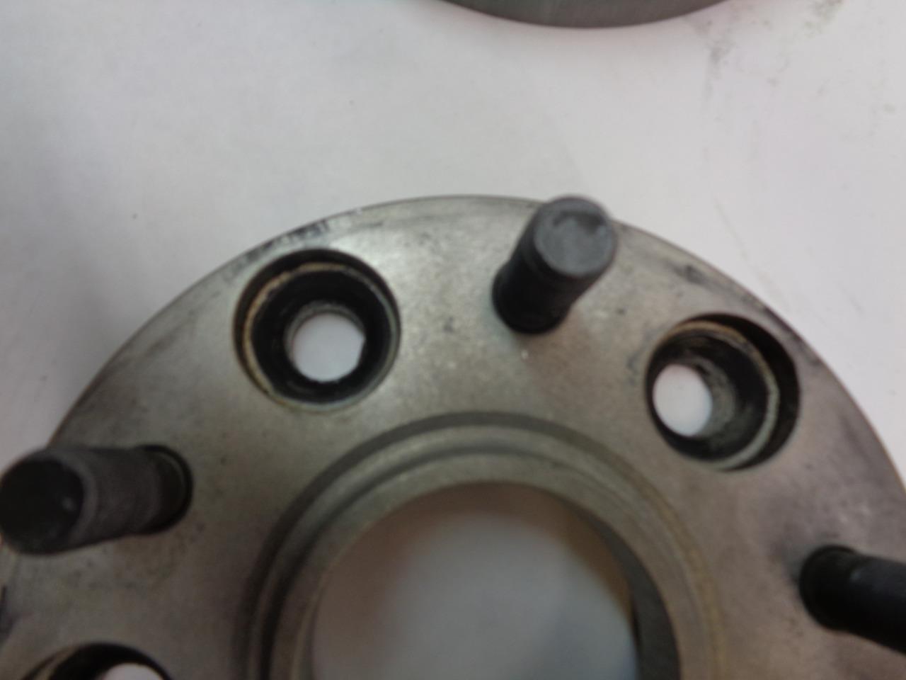 USED PAIR OF HUB SPACERS WITH LUG NUTS BBS09.23.495-23 R5TF