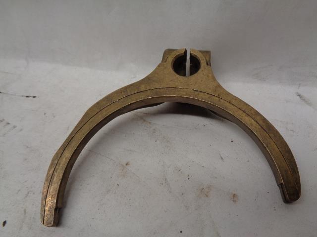 USED GENUINE PORSCHE MANUAL TRANSMISSION SHIFT FORK 915 303 111 00 R25T5