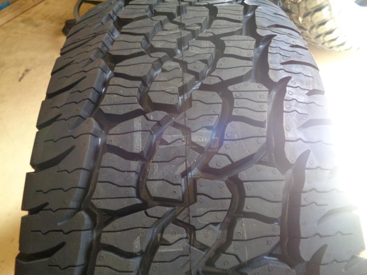 2 BFGOODRICH TRAIL TERRAIN TA OWL P 265 60 18 110T ALL TERRAIN TIRES 92079 CQ1