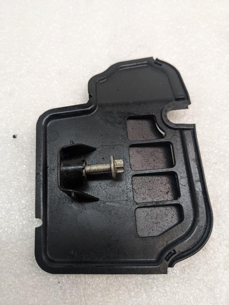 15-18 PORSCHE MACAN OIL TUB BULKHEAD 94610704230 USED R21