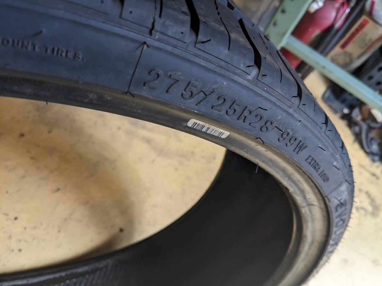EVOLUXX CAPRICORN UHP P 275 25 28 99W XL TIRE 221022624 CQ2