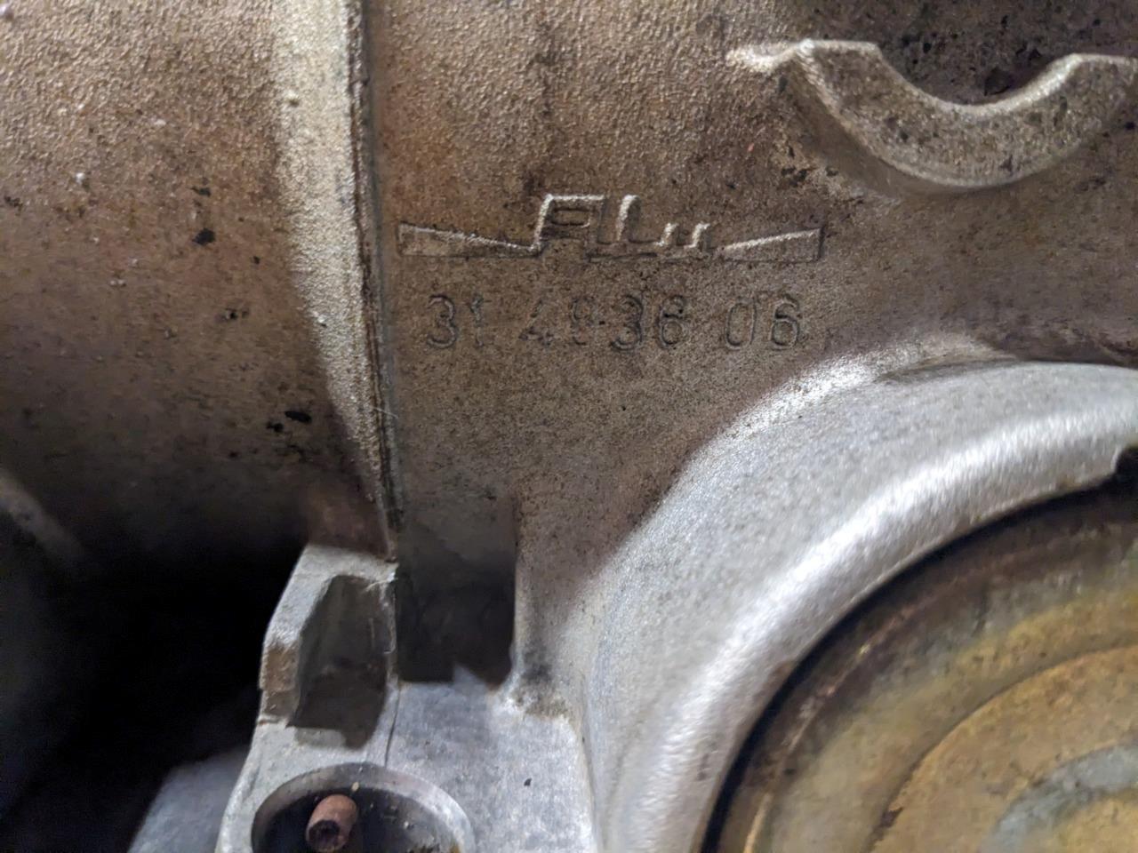 USED PORSCHE 1986 928 COMPLETE 5 SPEED AUTOMATIC TRANSMISSION ASSEMBLY B2