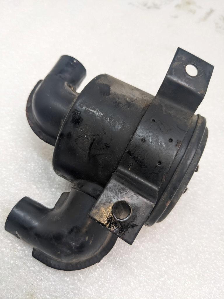 1978-1986 PORSCHE 928 SMOG AIR PUMP FILTER HOUSING 92811314500 USED R20t5