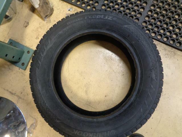 1 New Tire HANKOOK Winter IcePT IZ2 185 60 15 88T XL 1019930