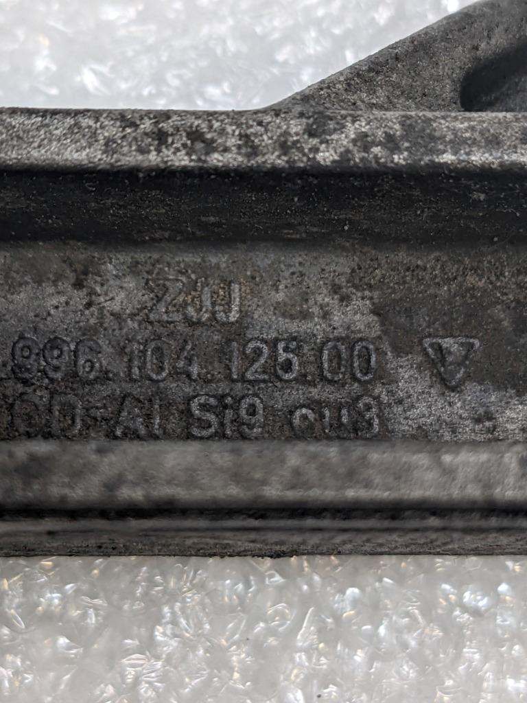 PORSCHE 911/996 ENGINE CYLINDER HEAD BRIDGE PLATE 99610412500 USED 996BGL2T2