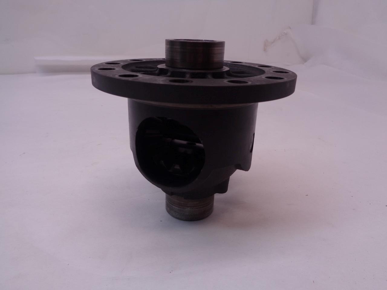 USED PORSCHE 1983-88 911 930 DIFFERENTAL 12 BOLT ASSEMBLY 930.332.211OR R9