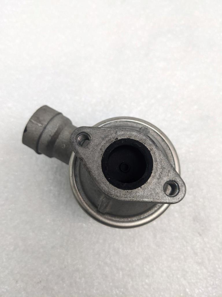 15-18 PORSCHE MACAN EGR SECONDARY AIR PUMP VALVE 99711320371 USED R21SPB