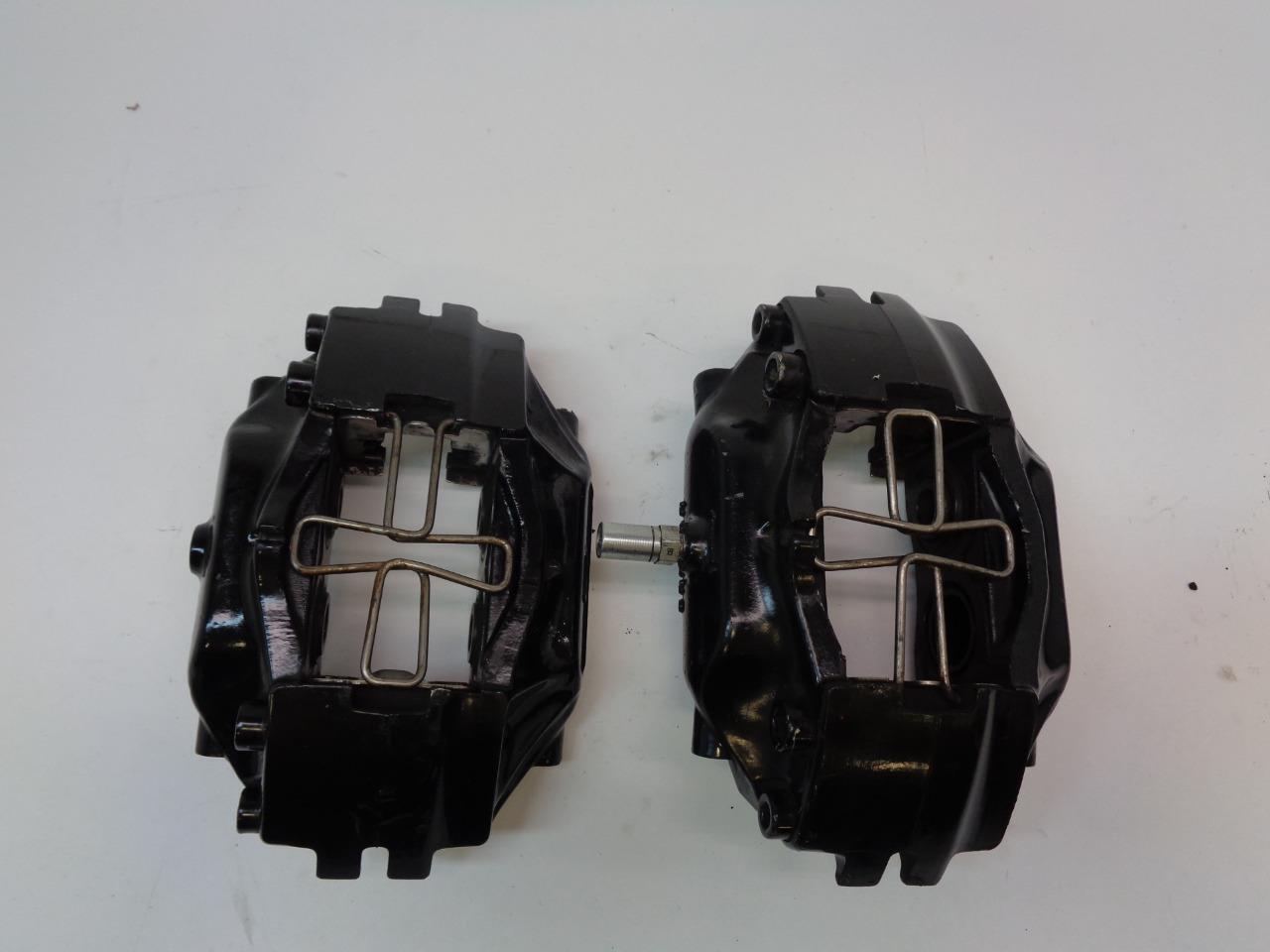 USED PAIR OF GENUINE PORSCHE 944 91 BREMBO REAR BRAKE CALIPERS 20 4672 00 R20T4