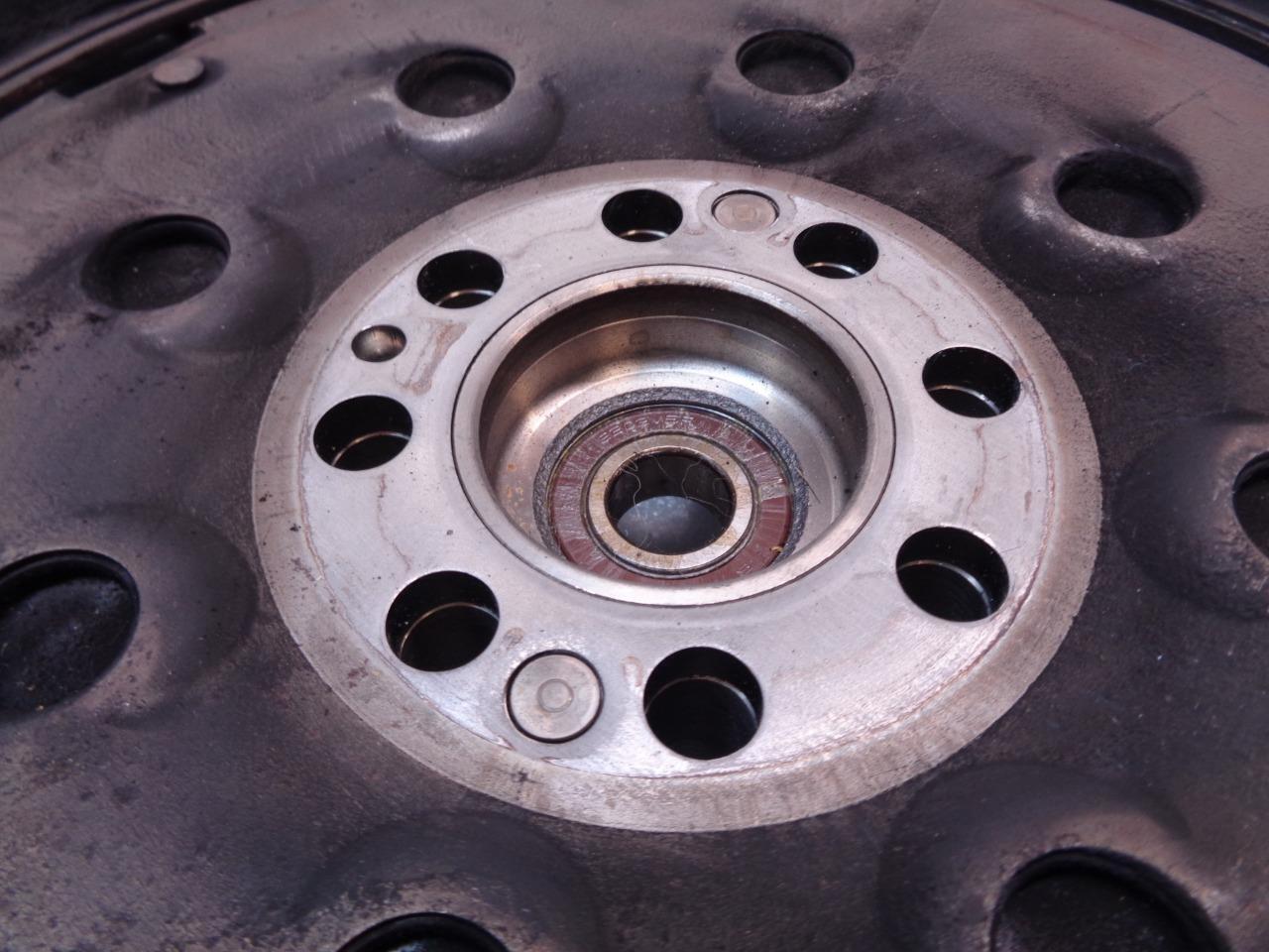 USED LUK DUAL MASS FLYWHEEL FOR PORSCHE 911 (996 & 997) 996 114 012 05 R24T3