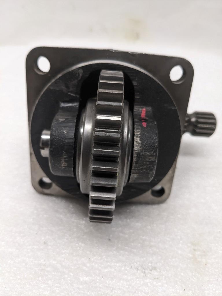 UNBRANDED SMALL PTO UNIT FOR TRACTOR 37 GEAR 2" SHAFT 15 SPLINE 4X3.8" NEW R11TA