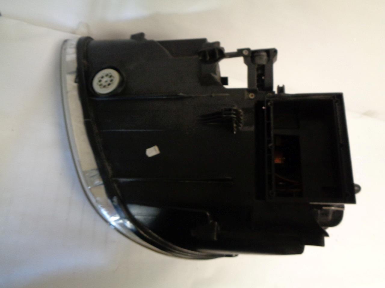 PORSCHE CAYENNE RIGHT HID HEADLIGHT 7L5 941 030 AA W/ MOUNTING BRACKET USED R31