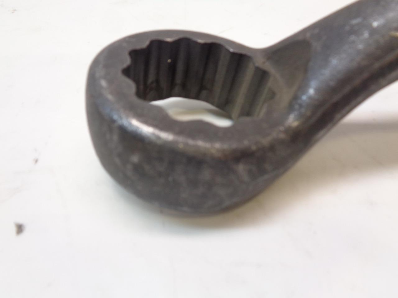 NEW ARMSTRONG TOOLS SAE 1-7/8 12PT OFFSET STRIKING WRENCH BLACK 33-060 R22T4