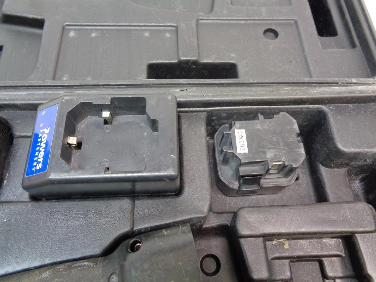 USED RED POWERS TRAK IT GAS NAILER C3 55011  MISSING CHARGING CORD  BSR35