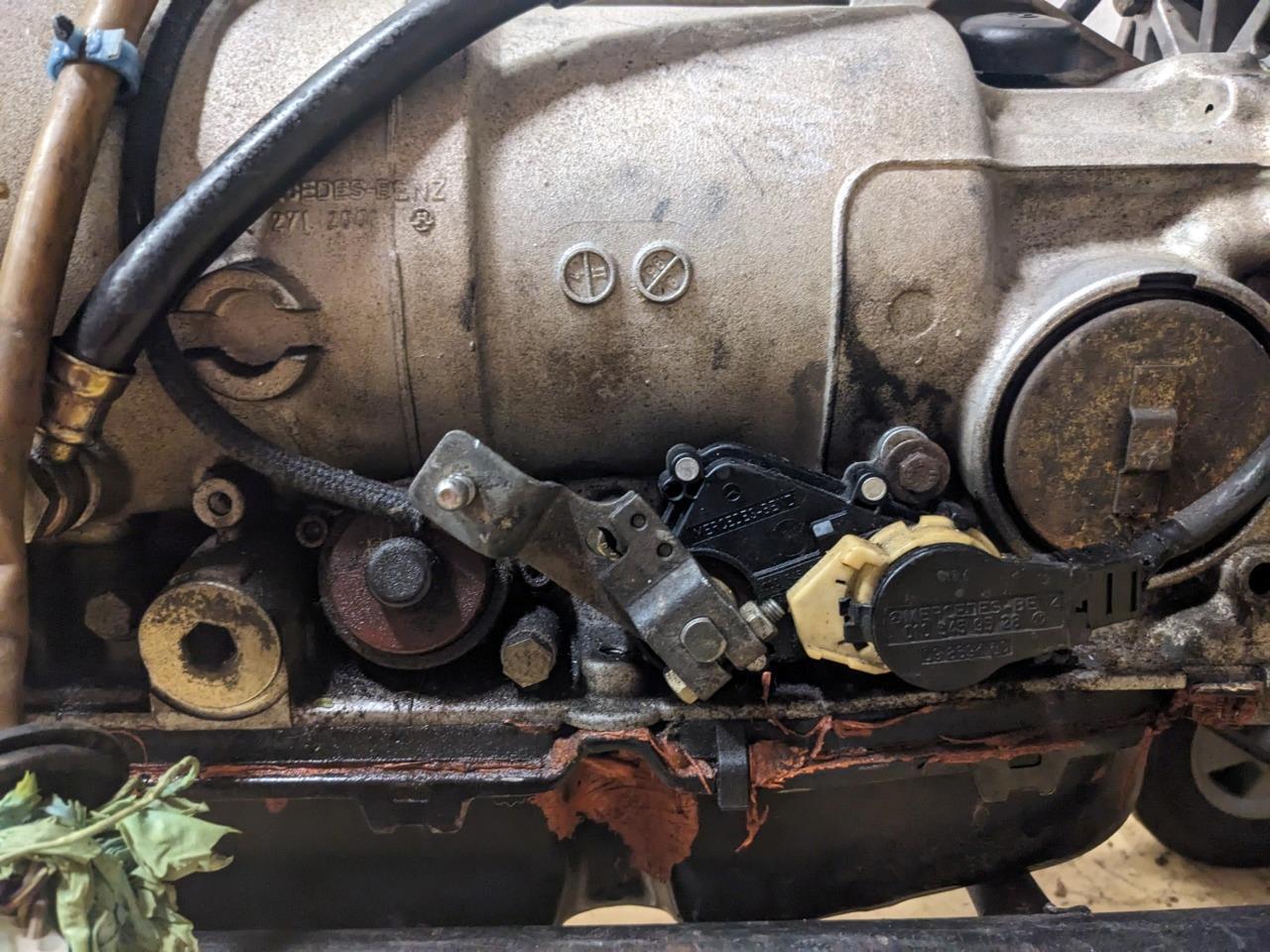 USED PORSCHE 1986 928 COMPLETE 5 SPEED AUTOMATIC TRANSMISSION ASSEMBLY B2