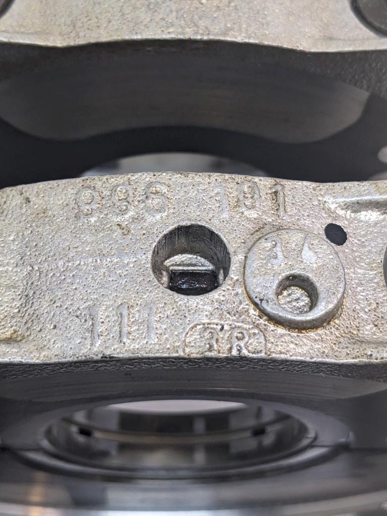 1998 PORSCHE 911 CRANKSHAFT BEARING CASE/CARRIER 9961011123R USED 996BGL2