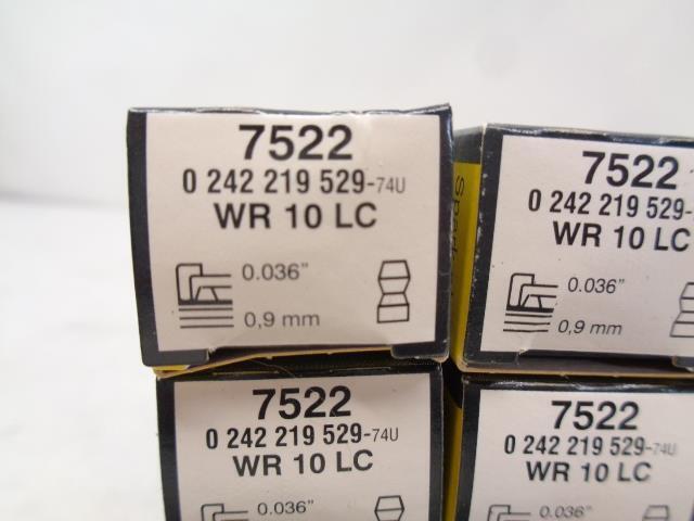 BRAND NEW BOSCH SUPER SPARK PLUG DODGE 8 PACK 7522 R13T3