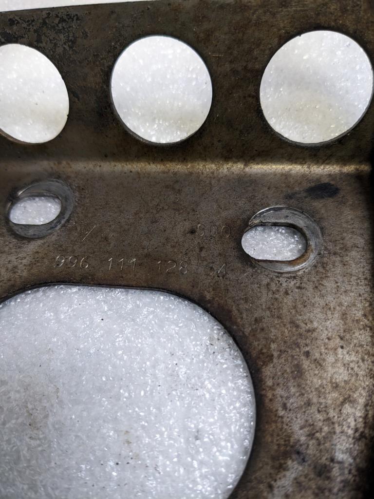 PORSCHE 996 MUFFLER SUPPORT BRACKET (RIGHT) 99611112854 USED 996BGL