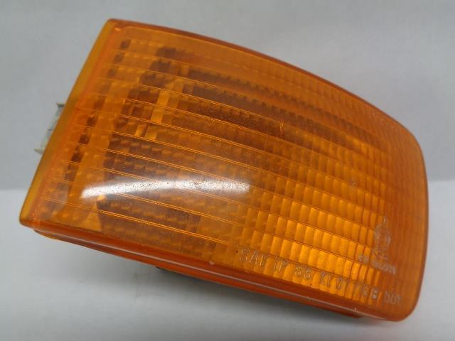 USED GENUINE PORSCHE AMBER RIGHT TURN SIGNAL LIGHT 964 631 405 01 R25T1