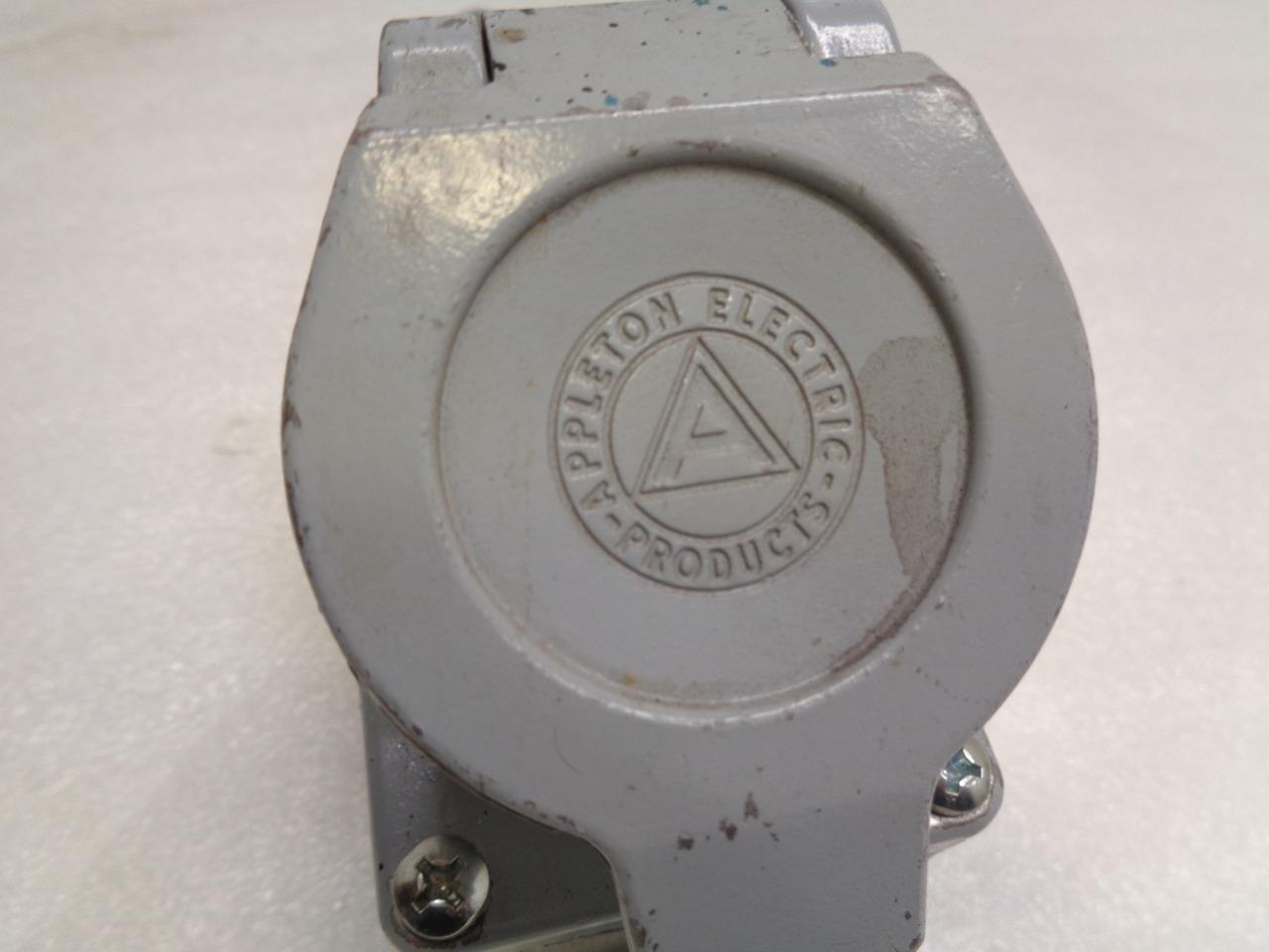 USED APPLETON EFSC150-2023 ELECTRICAL RECEPTICLE W/ EXPLOSION-PROOF PLUG R4TD