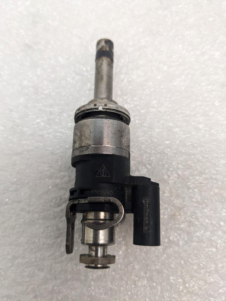 15-18 PORSCHE CAYENNE MACAN 958 TURBO FUEL INJECTOR 94611012830 USED R21SPB