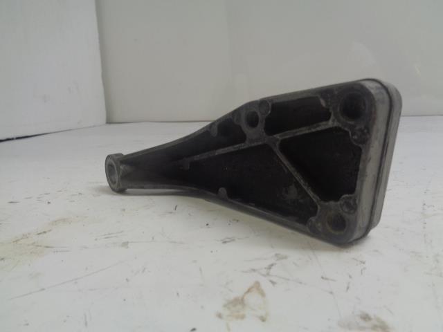 USED PORSCHE 911 AIR PUMP MOUNTING BRACKET 91111311302 R24T1