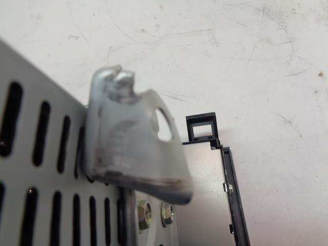 1 USED RADIO CD PLAYER 86120-0C290 FOR TOYOTA TUNDRA 2009-2013 R17