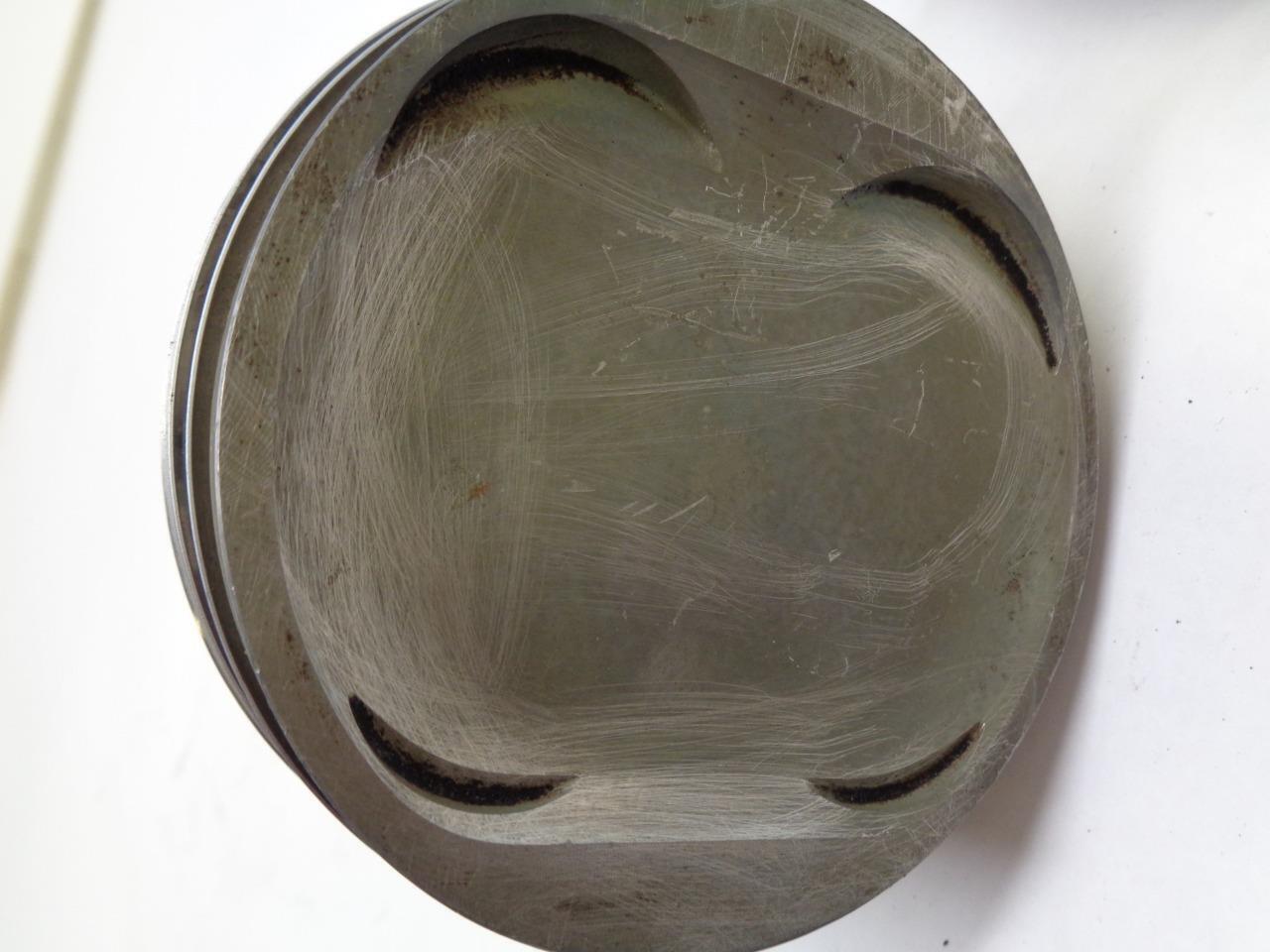 4 USED GENUINE PORSCHE 968 PISTONS WITH CONNECTING RODS 944 103 111 1R R24T5