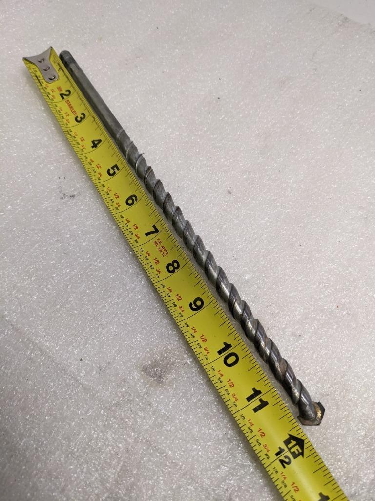 UNBRANDED STAINLESS STEEL DRILL BIT 1/2" X 12" CARBIDE TIP USED R22T2
