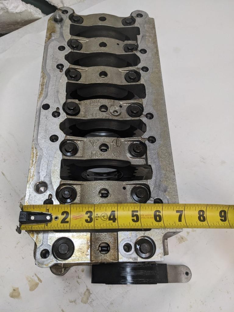 1998 PORSCHE 911 CRANKSHAFT BEARING CASE/CARRIER 9961011123R USED 996BGL2