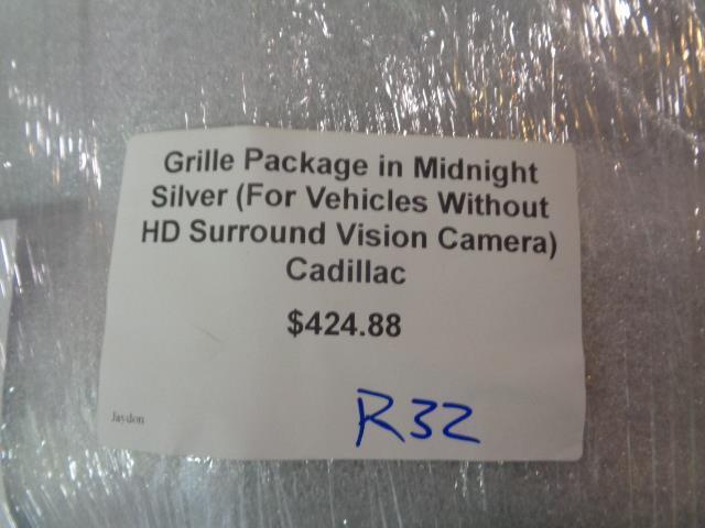 New Cadillac Grille in Midnight Silver (For vehicle w/o Surround vision) R32
