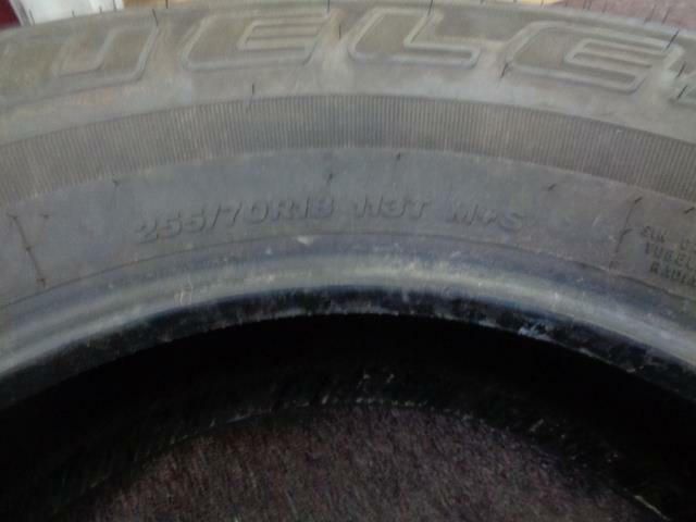 1 USED TIRE BRIDGESTONE DUELER AT 255 70 18 113T 865