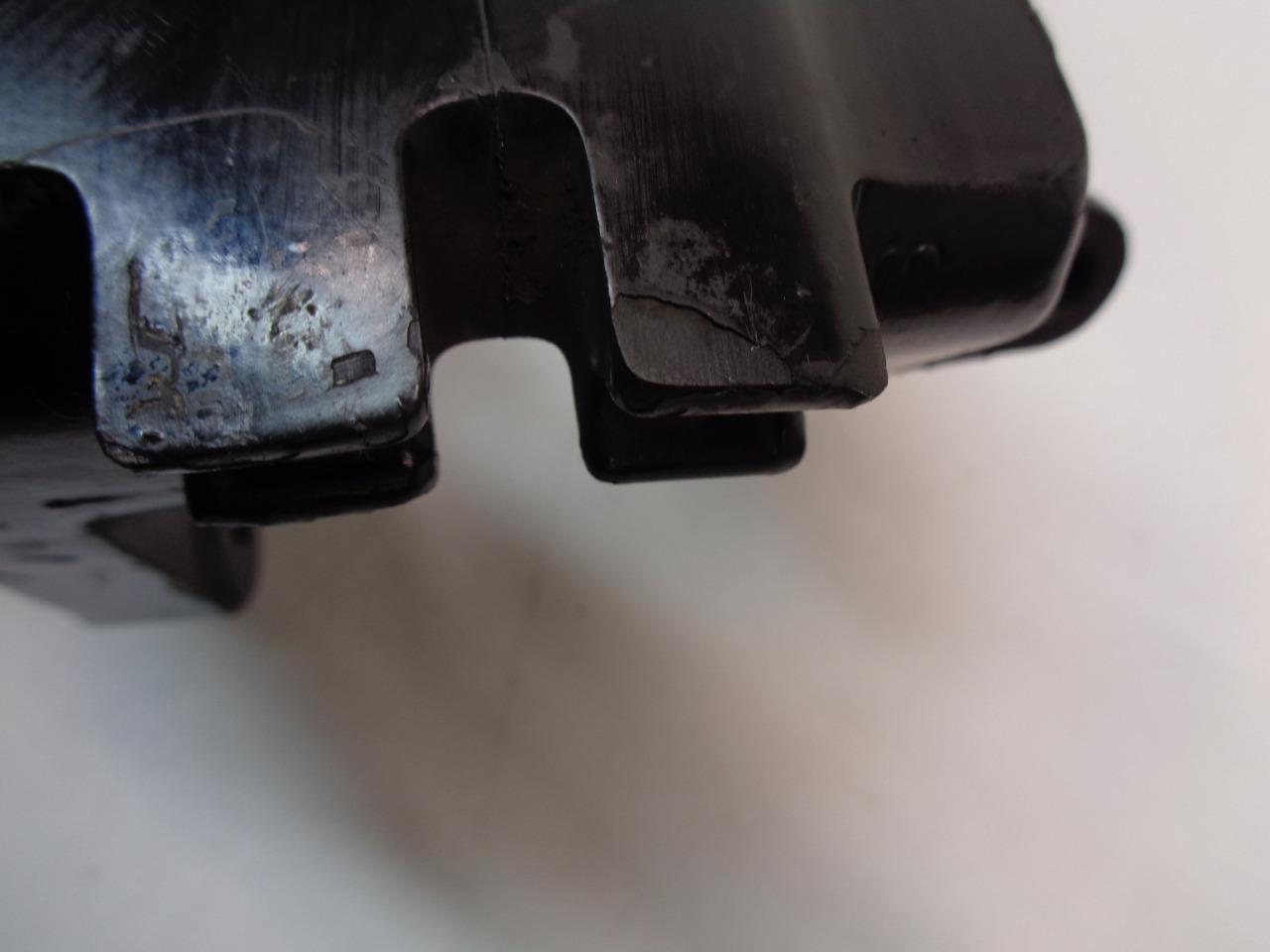 USED PAIR OF GENUINE PORSCHE 944 91 BREMBO REAR BRAKE CALIPERS 20 4672 00 R20T4