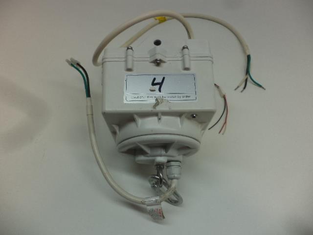 1 NEW REEL TECH HSI-18 Hook Remote Lighting Lifter Dual Wire 16A 40W 120V R29