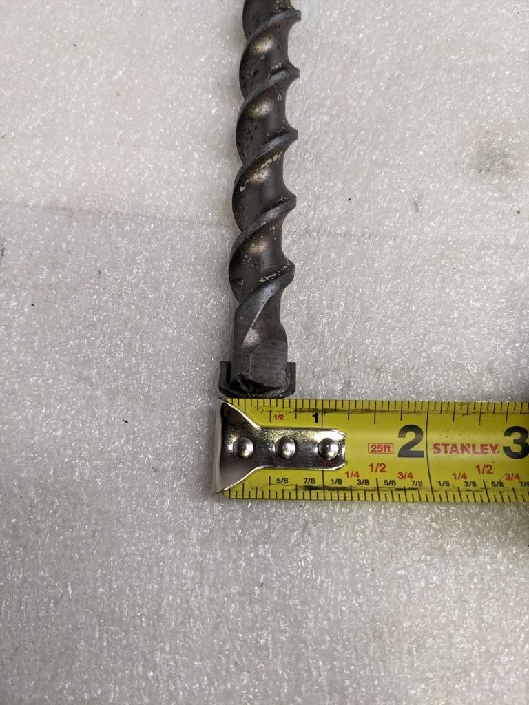 UNBRANDED SDS-MAX DRILL 3/4" X 17" CARBIDE WITH BENT CUTTER USED R22T2