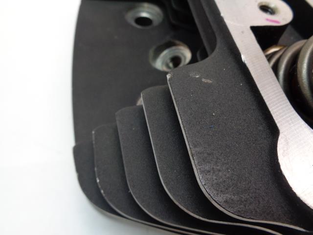 1 USED PAIR OF HARLEY DAVIDSON ROAD KING 2006 CYLINDER HEADS R16