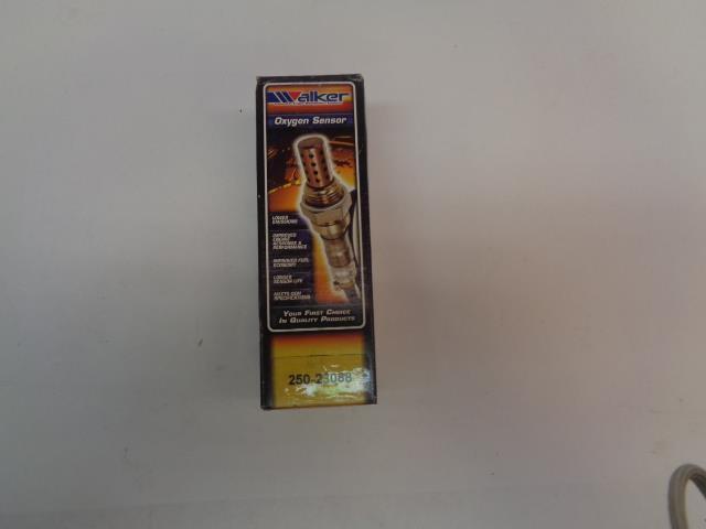 BRAND NEW WALKER SUBARU IMPREZA LEGACY OXYGEN SENSOR 250-23088 R13T4