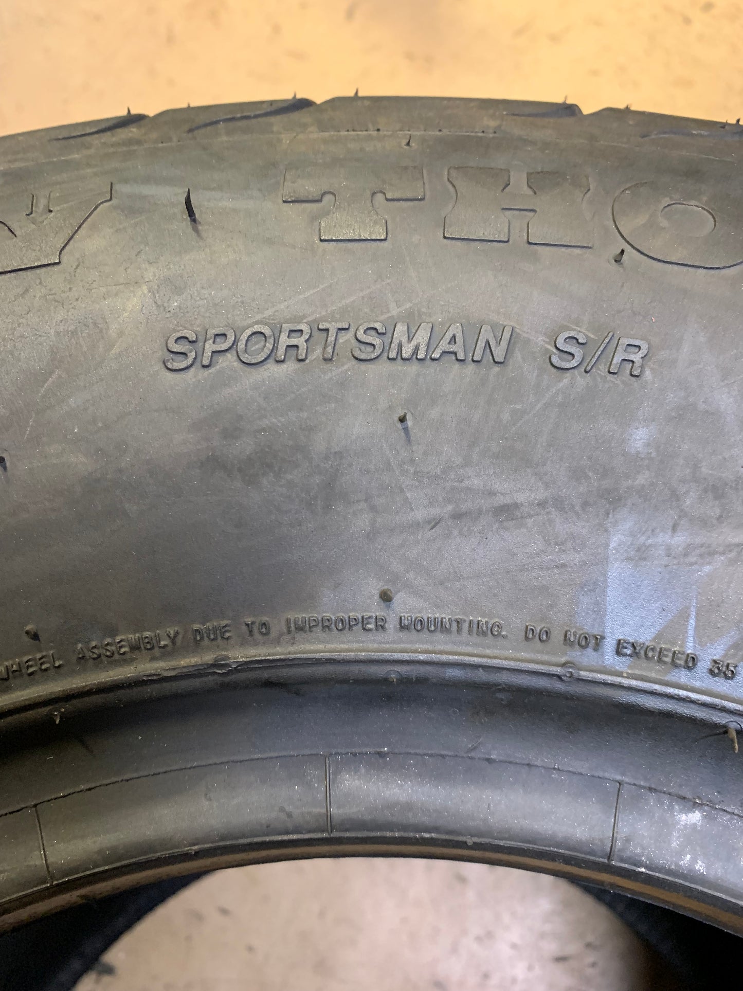MICKEY THOMPSON SPORTSMAN S/R BSW P 29 15 15 98H 2PLY PERFORMANCE TIRE 90000000225